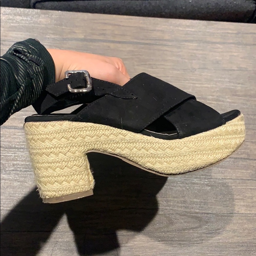 Black platforms